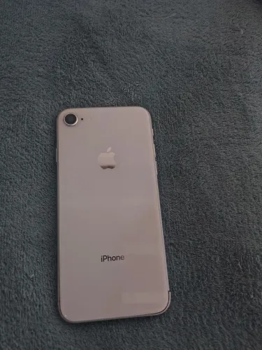 Vende se iPhone 8
