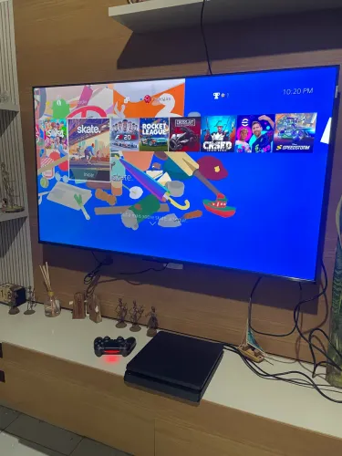 Play Station 4 slim 500GB 1 controle original e vários jogos