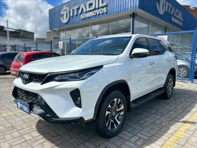 Toyota Hilux SW4 4X4 2.8 Diesel 2024