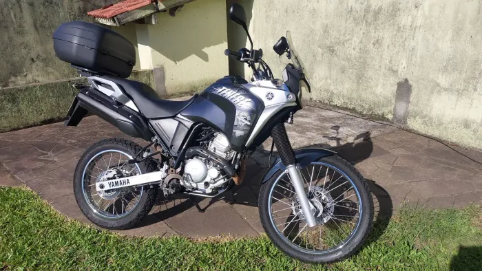 Moto super inteira