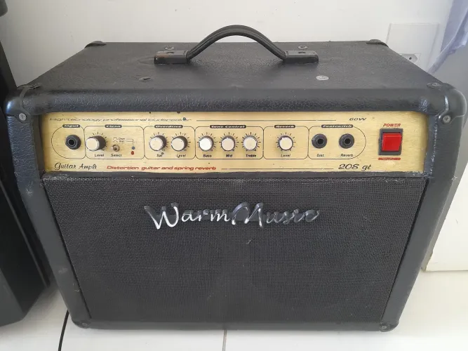 Amplificador de guitarra.