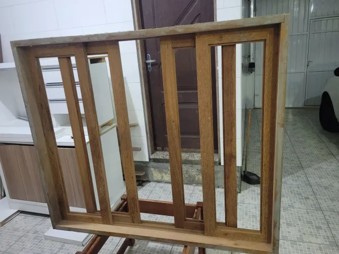 Janela de Angelim Nova 140x120 - 2 Folhas de Correr - R$ 250.