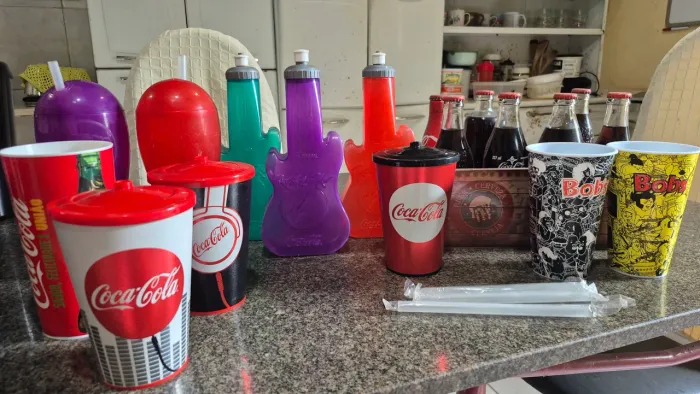 Kit Coca-Cola Colecionável - Copos + Garrafinhas