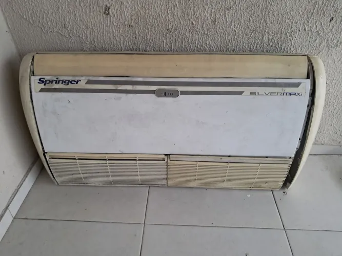 Evaporadora Springer Silvermaxi 36000 Btus<br><br>Silvermaxi 36000 Btus