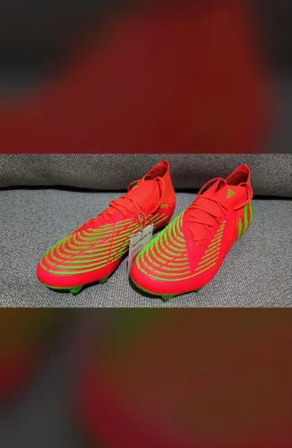 Chuteira campo Adidas profissional
