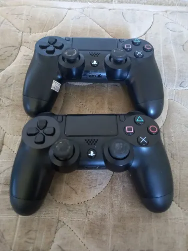 Controle de PS4 com defeito