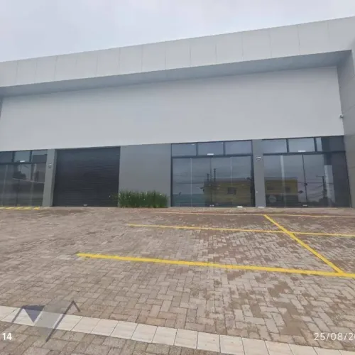 Barracão à venda, 614 m² por R$ 6.000.000,00 - Neva - Cascavel/PR