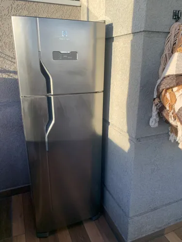 Geladeira eletrolux Frost Free - inox