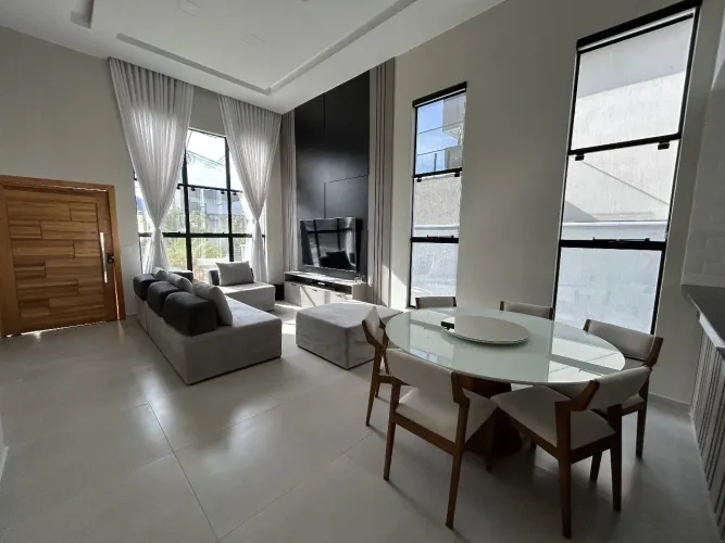 Casa alto padrão à venda no condomínio Alphaville 1 em Inoã em Maricá - RJ.