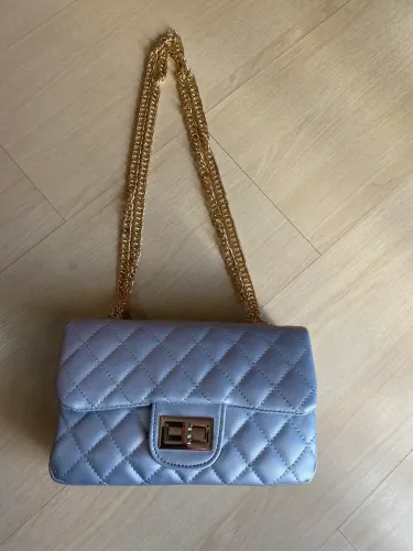 Bolsa prateada
