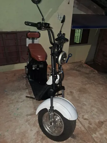 Vende-se Scooter X11 .