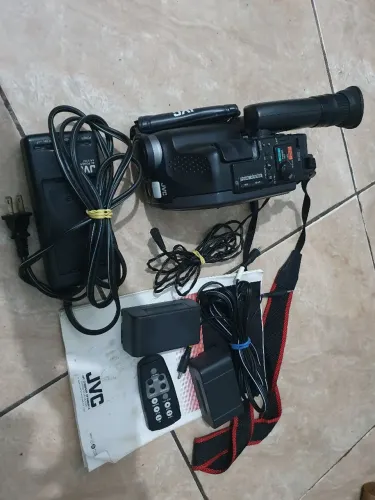 JVC GR-AX33