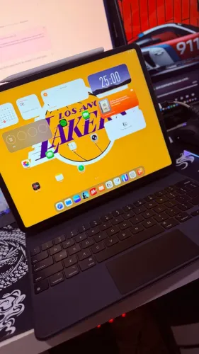 iPad Pro M1 5a ger 13? 256GB + Apple Pencil + Magic Keyboard Original