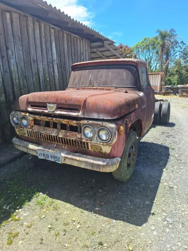 Ford F-75 4X2 2.6 V12 1963
