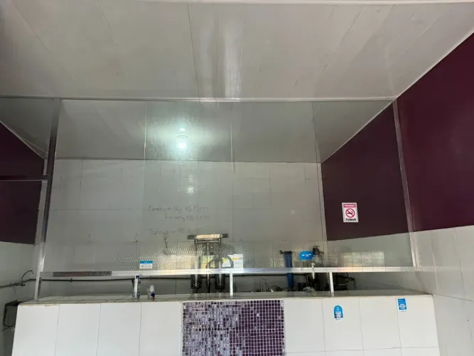 PONTO COMERCIAL NA AUGUSTO MONTENEGRO EM FRENTE AO SUPERMERCADO LÍDER.