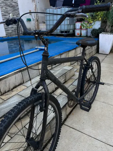 Bike Aro 26 Preta - Simples, Resistente e Pronta para Pedalar!