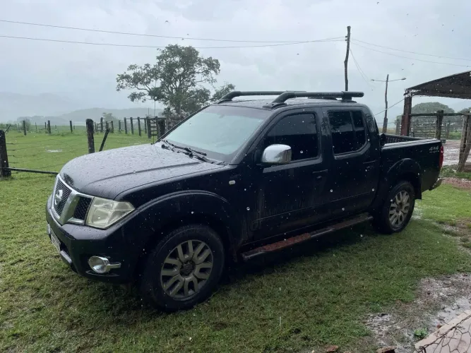 Nissan Frontier SL CD 4X4 2.5tb Diesel AUT 2015