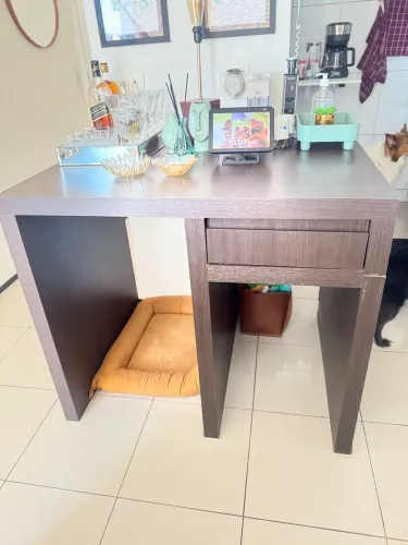 Balcão de Apoio / mesa canto Aparador MDF Mogno