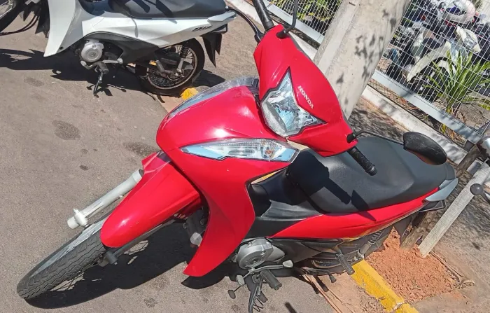 Vendo Honda biz 110. *PASSO CARTÃO*