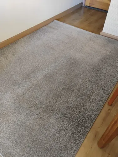 GRANDE OFERTA Tapete cinza, medindo 2,00 X 1,50, com pouquíssimo uso, integro