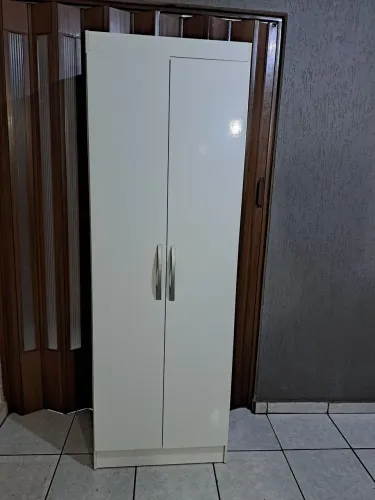 Armário multiuso