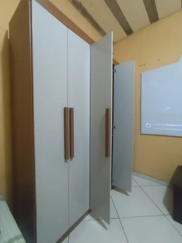 Guarda roupa casal 6 portas