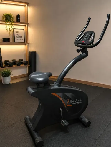 Vendo bicicleta ergométrica, da Bio Walk, Equipamento Profissional.