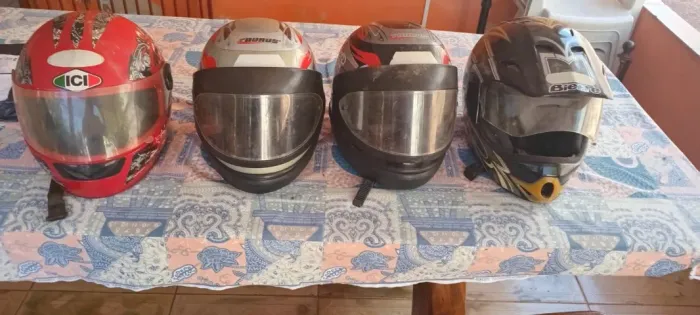 Capacetes usados