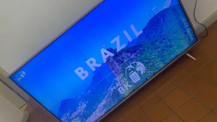 TV 55 Polegadas 4K com Efeito Cortina