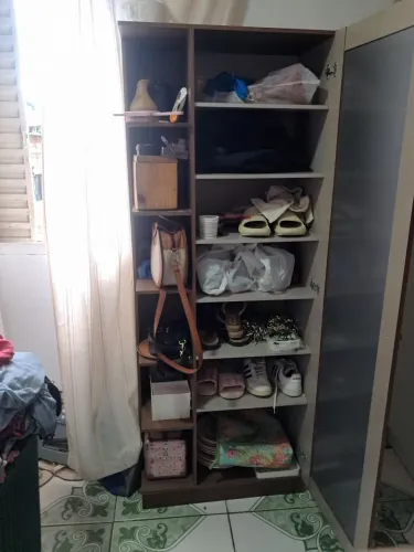 Vendo sapateira com espelho