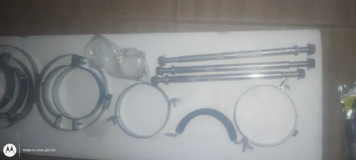 Vendo esse kit de presilhas e eixo .
