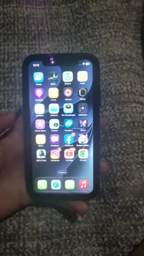 VENDO IPHONE 11 ou troco em pc e console chama pv troco em ddr 4 tmbm