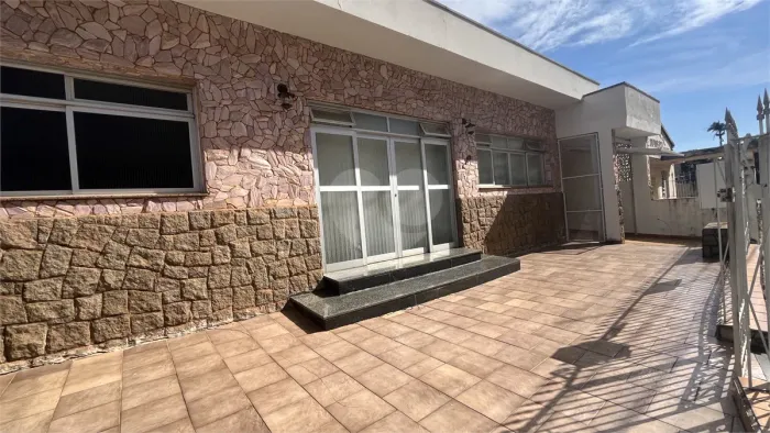 Casa com 3 quartos à venda em Centro - SP