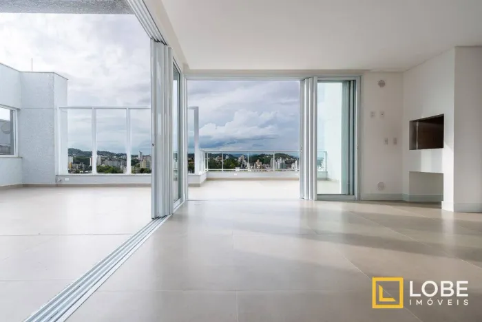 Cobertura Duplex com 3 Suítes à venda, 287m² no Centro de Blumenau/SC