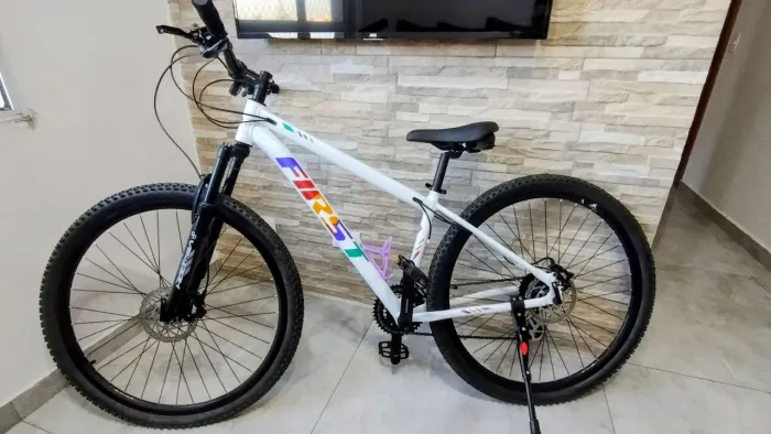 Bicicleta MTB FIRST - Tam. 15,5 - Aro 29