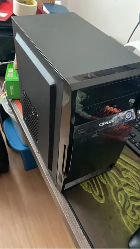 Cpu i3 6100 , 3.70 GHz com Ssd de 1tb com 8 gigas de ram 
