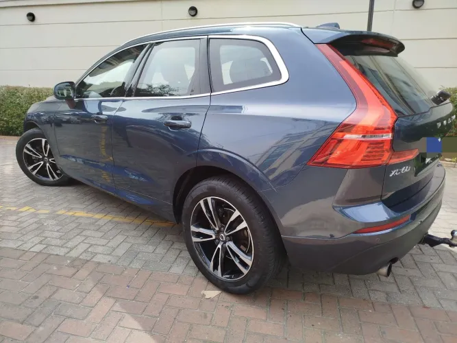 Volvo XC 60 T-5 Momentum 2.0 254cv AWD 5P 2019
