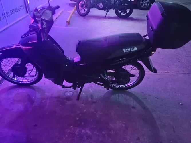 ? VENDO: Yamaha Crypton 115cc (2010) - Muito Econômica e Alinhada!
