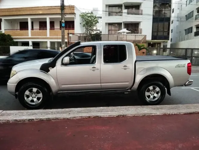 Nissan Frontier XE CD 4X4 2.5 TB Diesel 2013