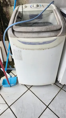 Máquina de lavar com defeito