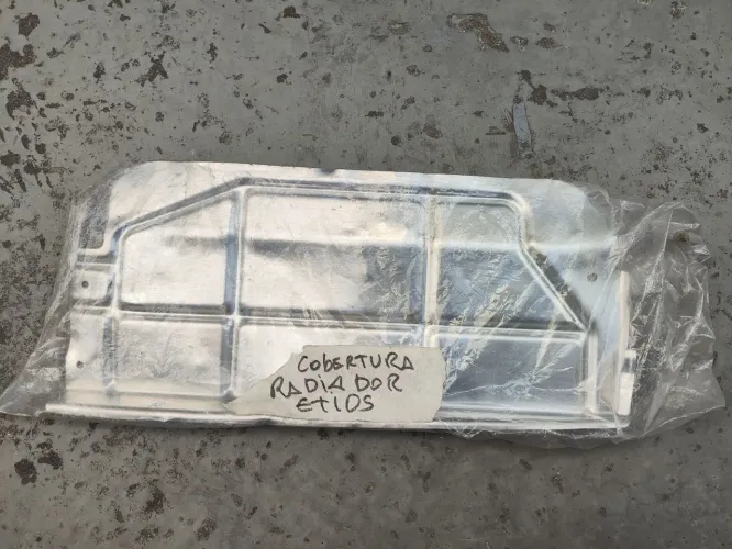 Defletor radiador Etios metálico 163660Y020