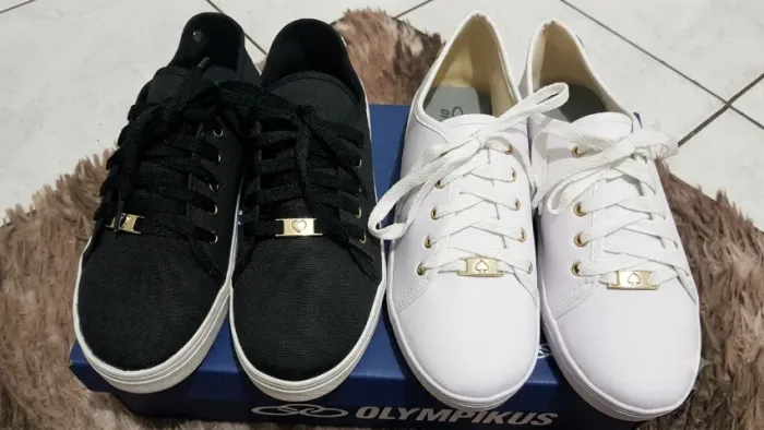 VENDO DOIS SAPATOS POR 80 REAIS