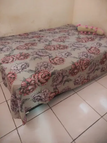 Vende se Cama de Casal Usada.