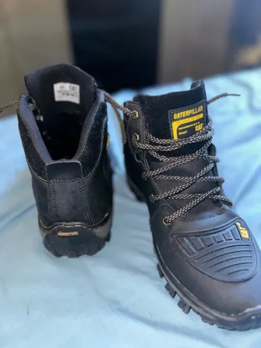 BOTA CAT MASCULINO