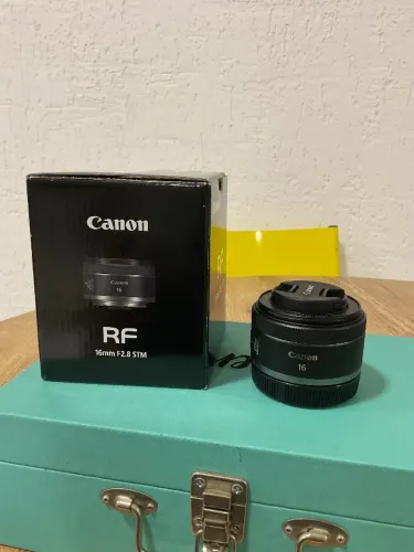 Canon RF 16 mm F2.8 STM