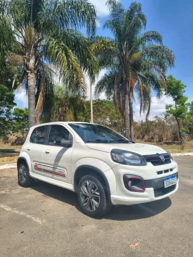 Fiat Uno Sporting Dual./gsr 1.3 Flex 8V 5P 2018