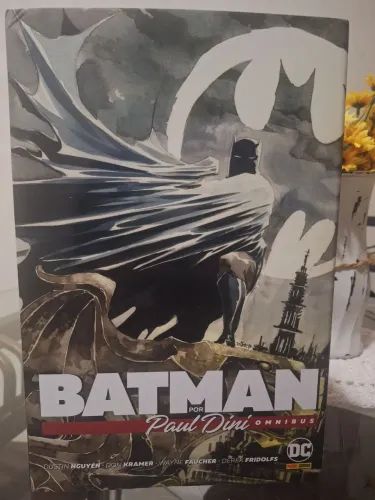 Batman por Paul Dini - Omnibus
