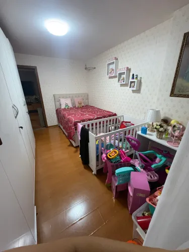 Berço branco da pingo de gente
