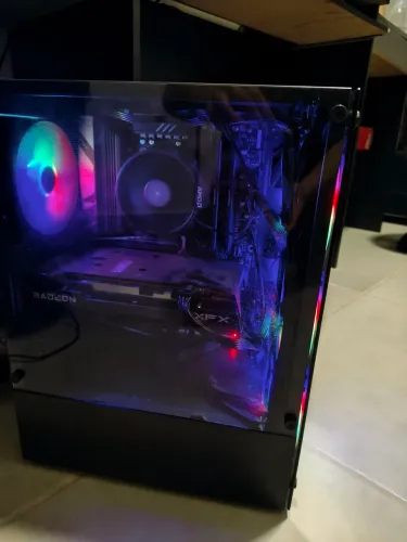 PC Gamer AM5 Ryzen 5 8500G RX 6650 XT 32GB DDR5 2TB NVMe