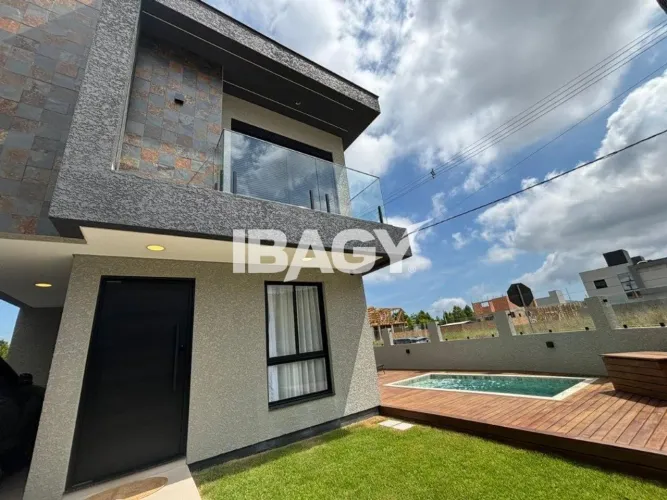 Excelente Casa 3 dormitório(s) em Canasvieiras - Florianópolis